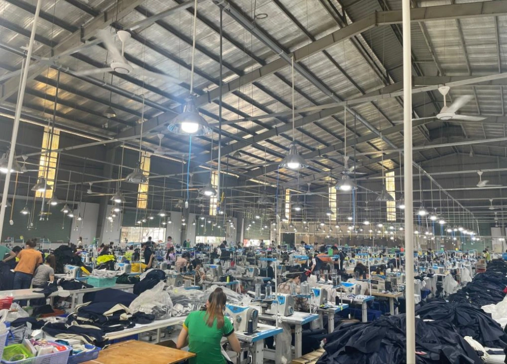 SUNSHIN GARMENT-apparel-factory-sewing-line